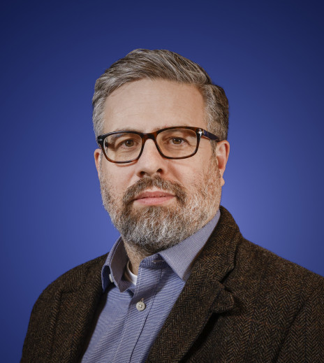 team-member-image